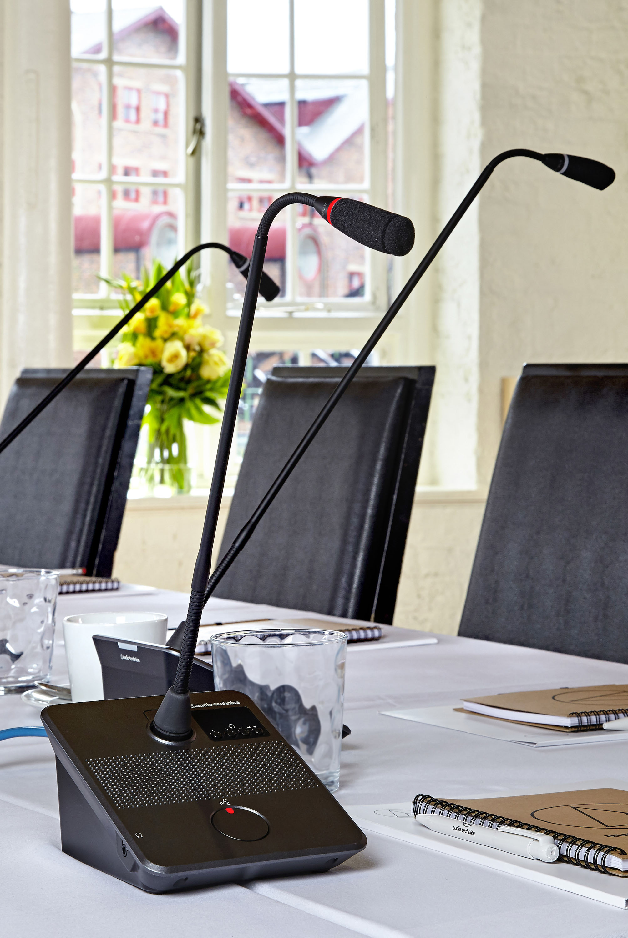 Microphone conferencing system